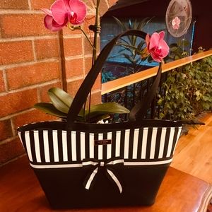 Chic Black and White Kate Spade handbag